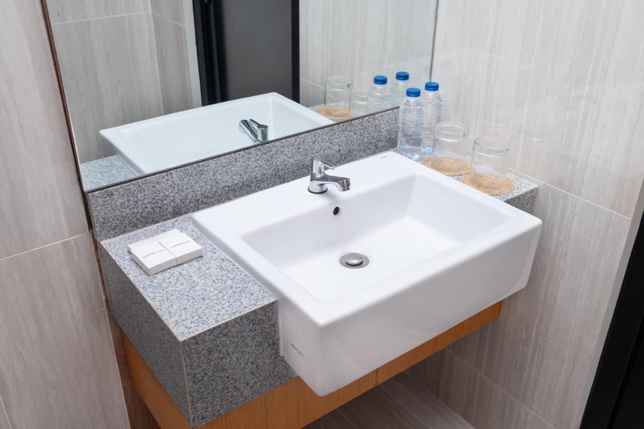 Aralea Coliving Hotel Denpasa Buitenkant foto